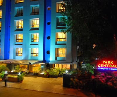 https://imgcld.yatra.com/ytimages/image/upload/t_hotel_yatra_city_desktop/v1432037388/Domestic Hotels/Hotels_Pune/Hotel  Park Central - Comfort E Suites/Exterior_view.jpg